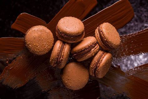 pierre herme's chocolate macarons